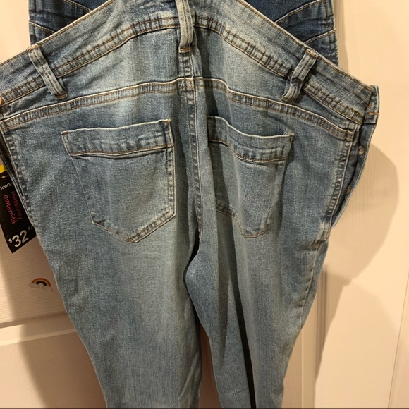 NWT Womens Maternity Jean Overalls with Distressing & Fringe Size 6 - Picture 9 of 12
